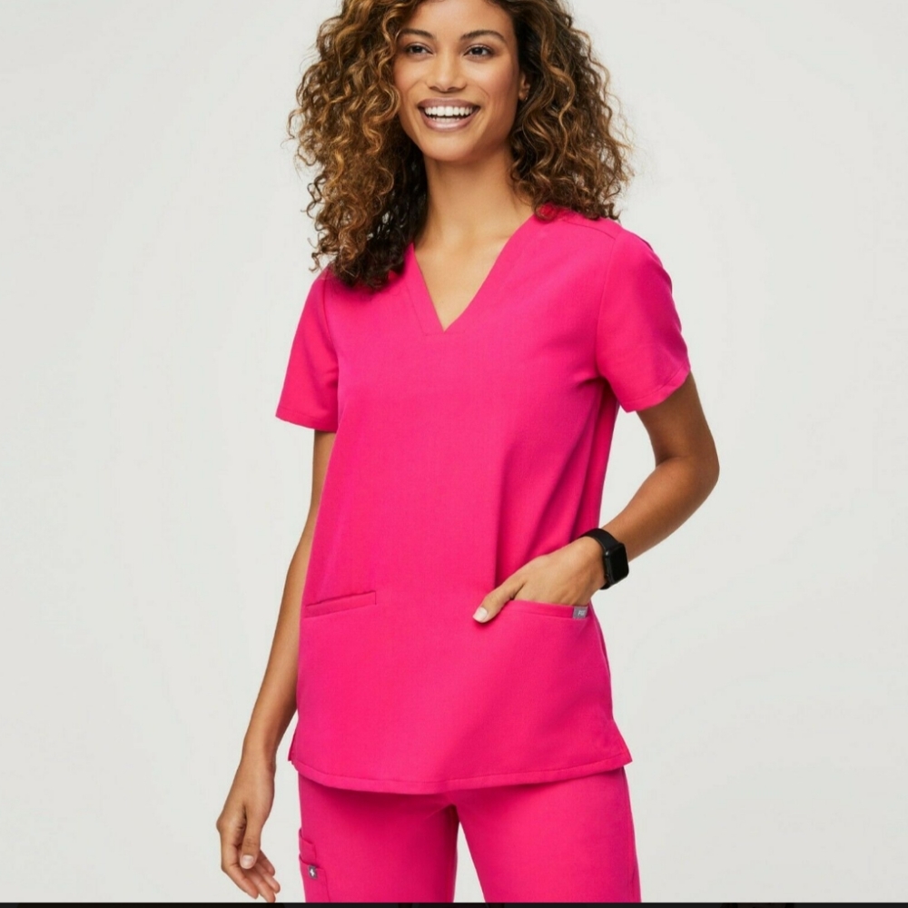 Figs Scrubs Shocking Pink Casma Three-Pocket